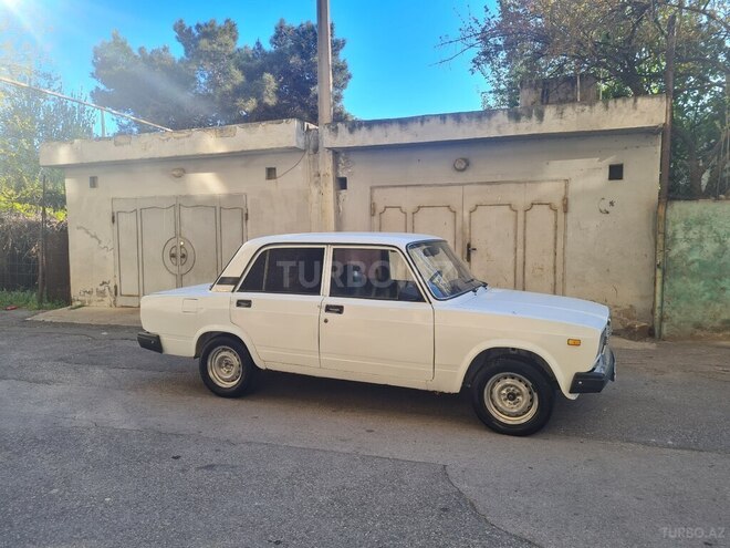 LADA (VAZ) 2107-2