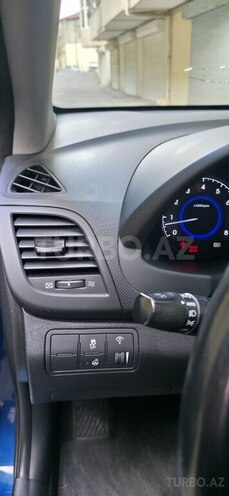Hyundai Accent-9