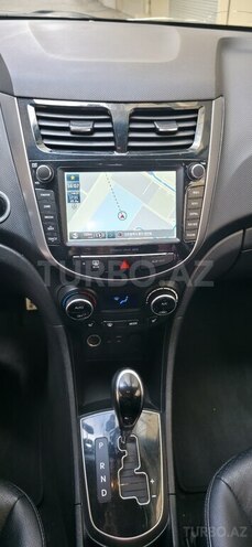 Hyundai Accent-8