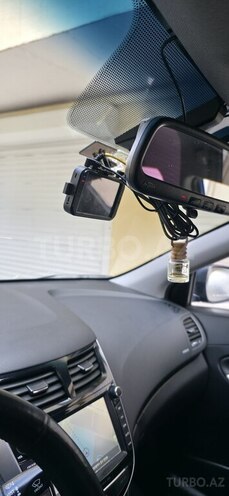 Hyundai Accent-11