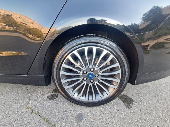 Ford Fusion (North America)-12