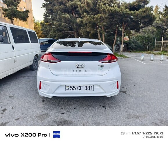 Hyundai IONIQ-4