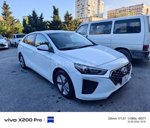 Hyundai IONIQ-7