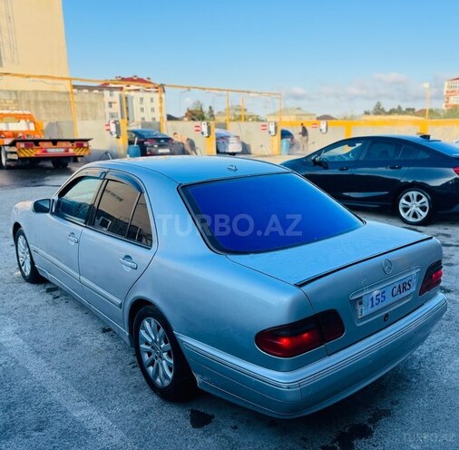 Mercedes E 280-4