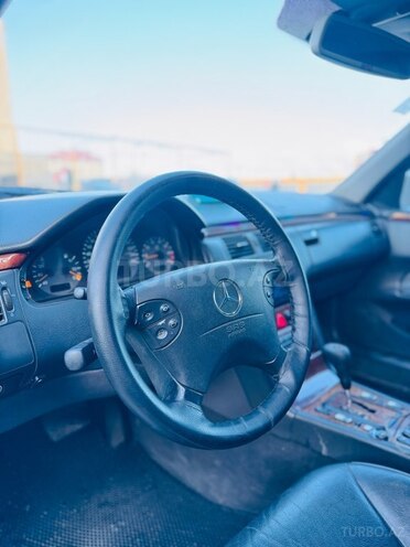 Mercedes E 280-6