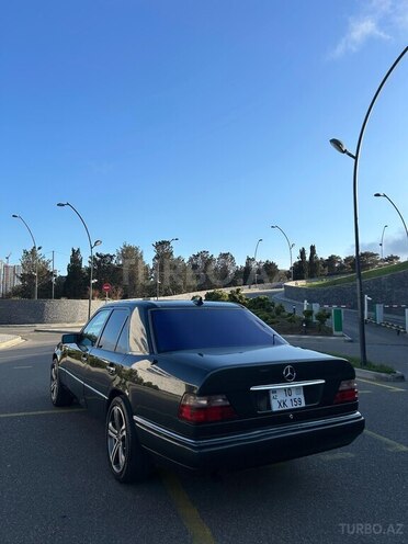Mercedes 220 E-3