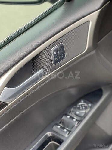 Ford Fusion (North America)-10