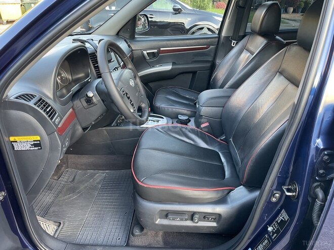 Hyundai Santa Fe-12