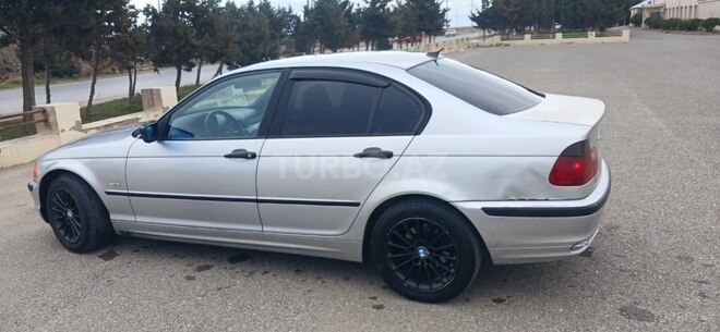 BMW 318-2