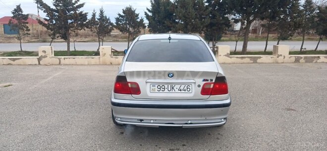 BMW 318-10