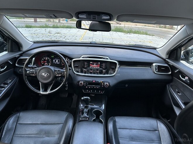 Kia Sorento-11
