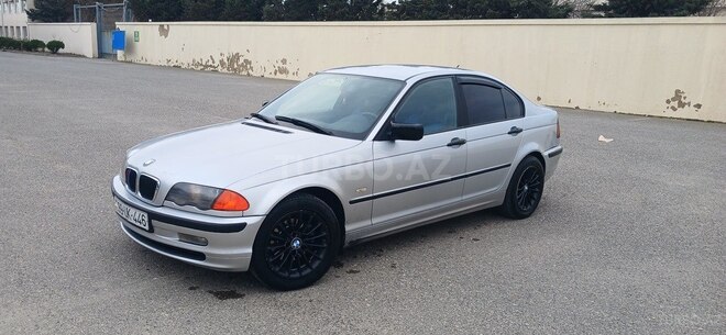 BMW 318-18