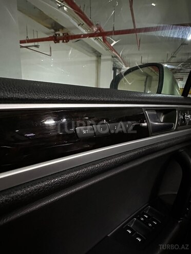 Volkswagen Touareg-7