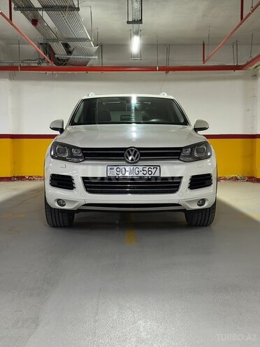 Volkswagen Touareg-1