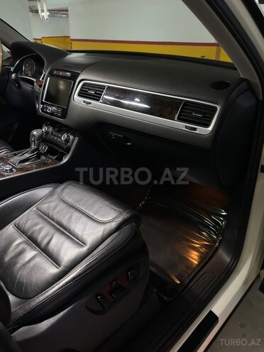 Volkswagen Touareg-10