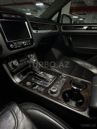 Volkswagen Touareg-9