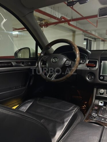 Volkswagen Touareg-16