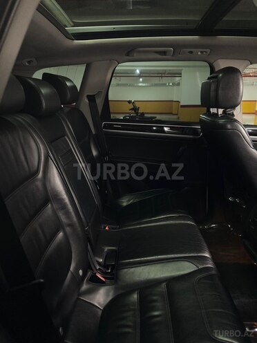 Volkswagen Touareg-13