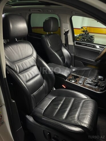 Volkswagen Touareg-11