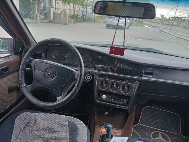 Mercedes 190-3