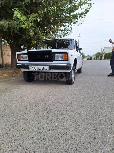 LADA (VAZ) 2107-2