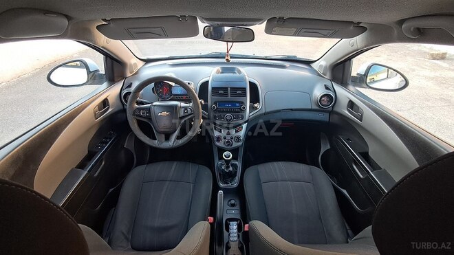 Chevrolet Aveo-13