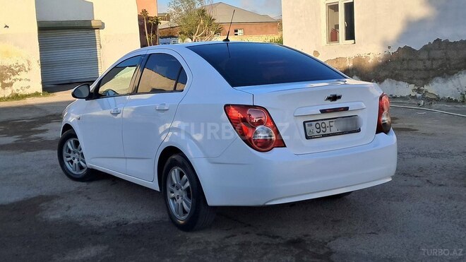 Chevrolet Aveo-7