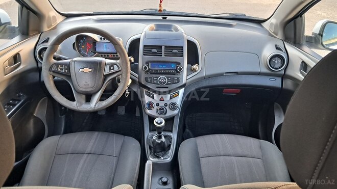 Chevrolet Aveo-14