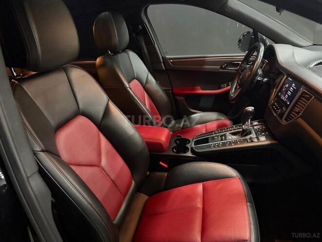 Porsche Macan-11