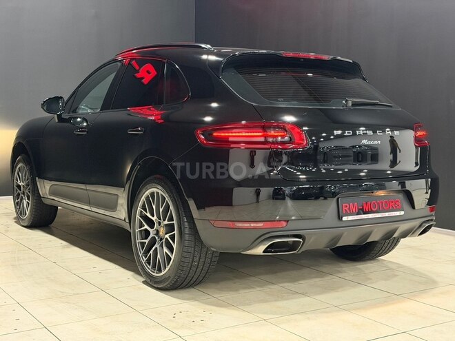 Porsche Macan-6