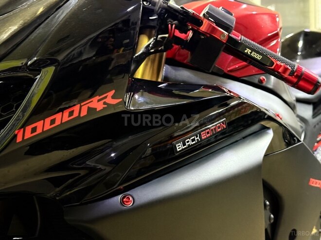 Suzuki GSX-R 1000-12