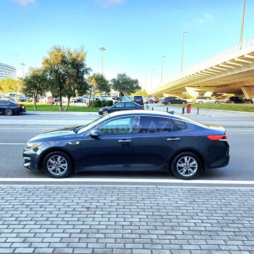 Kia Optima-5