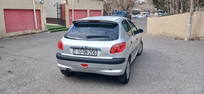 Peugeot 206-8