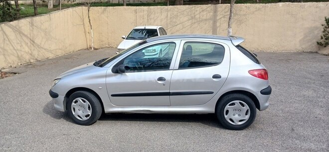 Peugeot 206-12