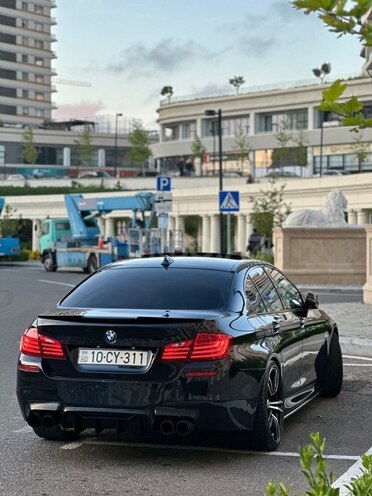 BMW 528-2