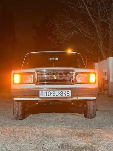 LADA (VAZ) 2107-1