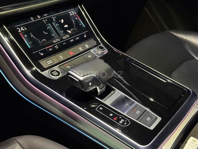 Audi Q7-7