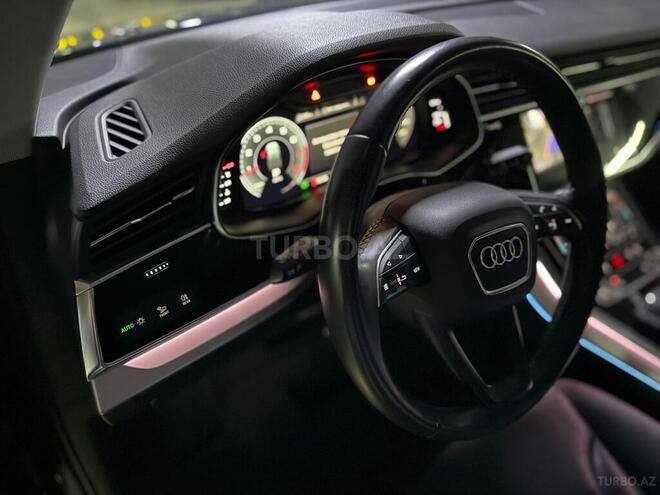 Audi Q7-4