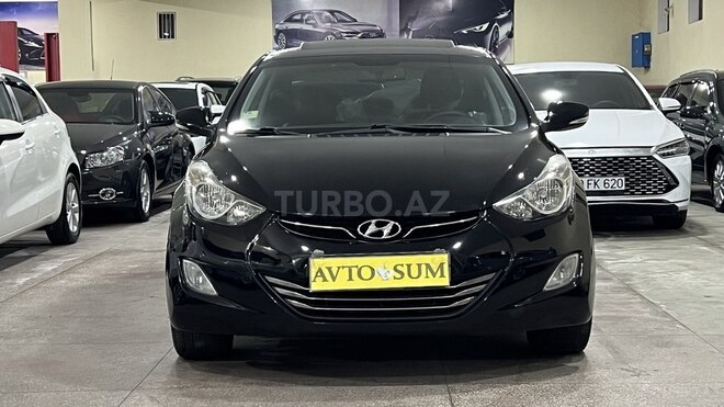 Hyundai Elantra-11