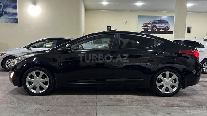 Hyundai Elantra-5