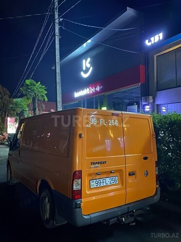 Ford Transit-5