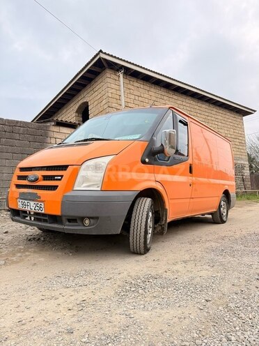Ford Transit-4