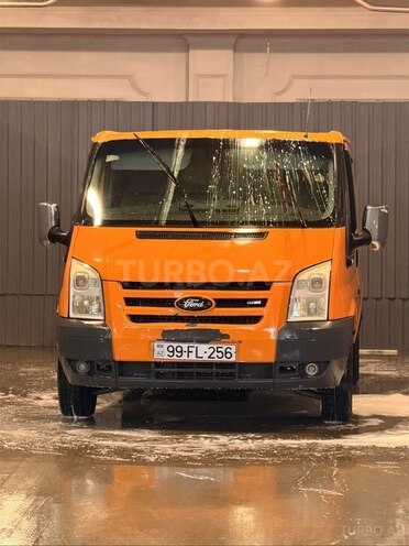 Ford Transit-10