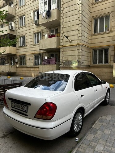 Nissan Sunny-6