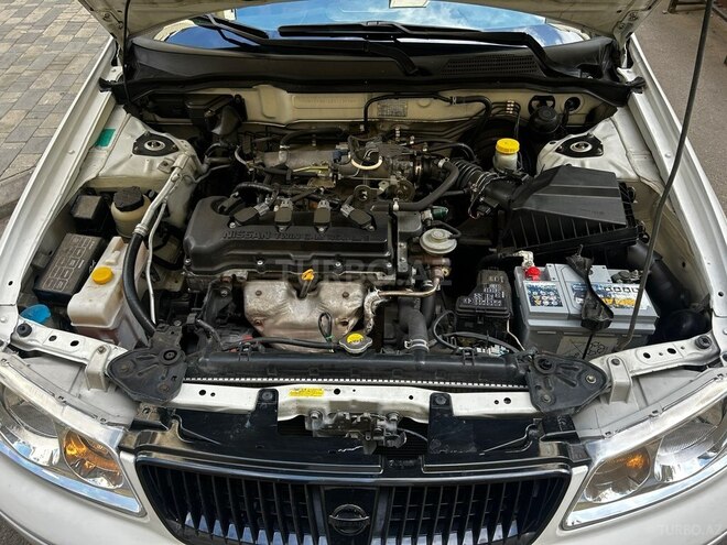 Nissan Sunny-8