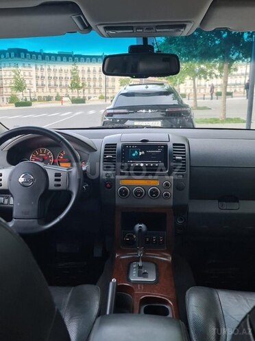Nissan Pathfinder-2