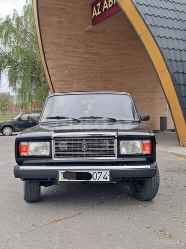 LADA (VAZ) 2107-1