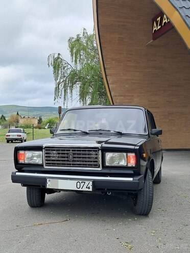 LADA (VAZ) 2107-2