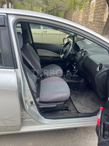 Nissan Note-5