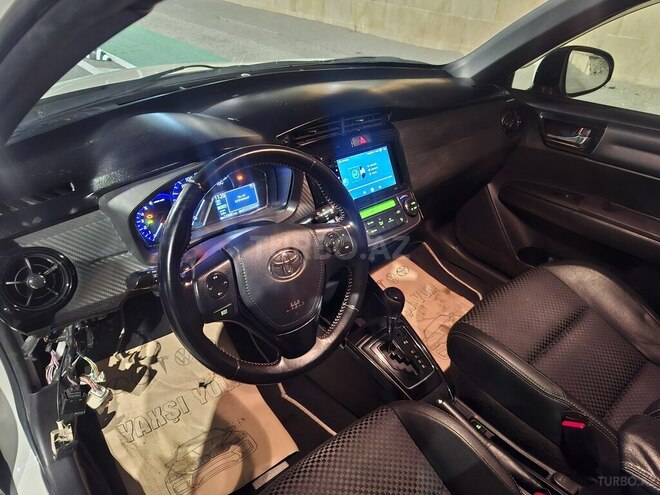 Toyota Corolla Fielder-9
